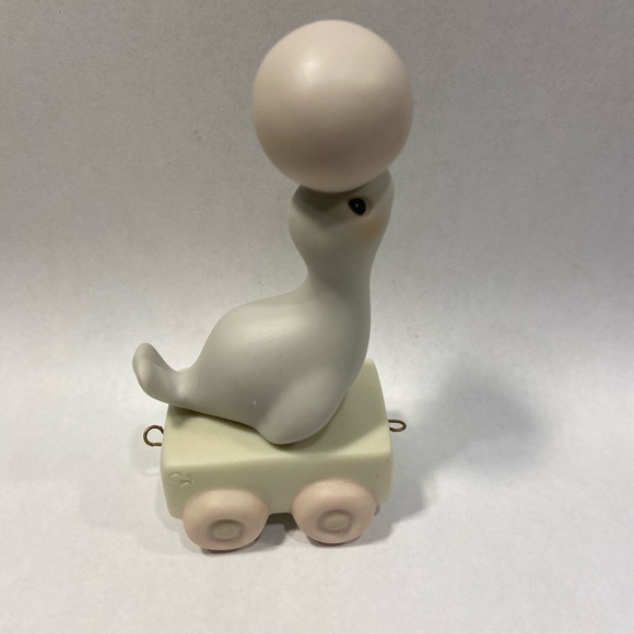 Precious Moments Birthday train 1985 God Bless You on Your Birthday. Seal ball. - Picture 3 of 6